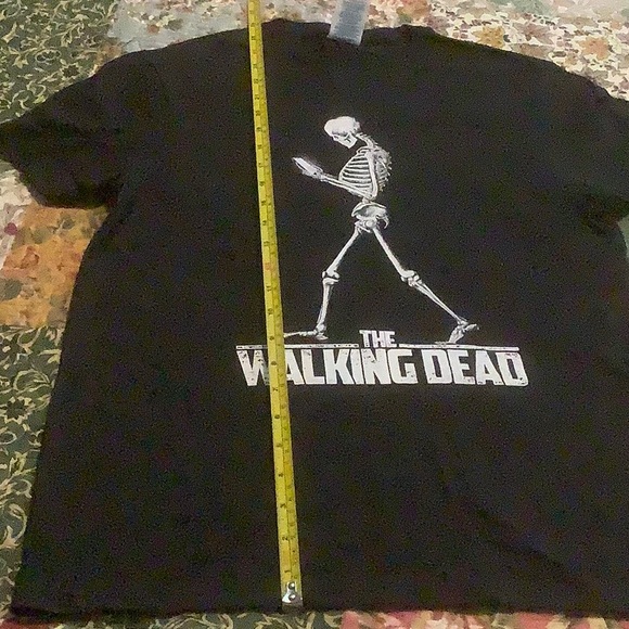 Walking Dead Tee NWOT - Picture 4 of 6